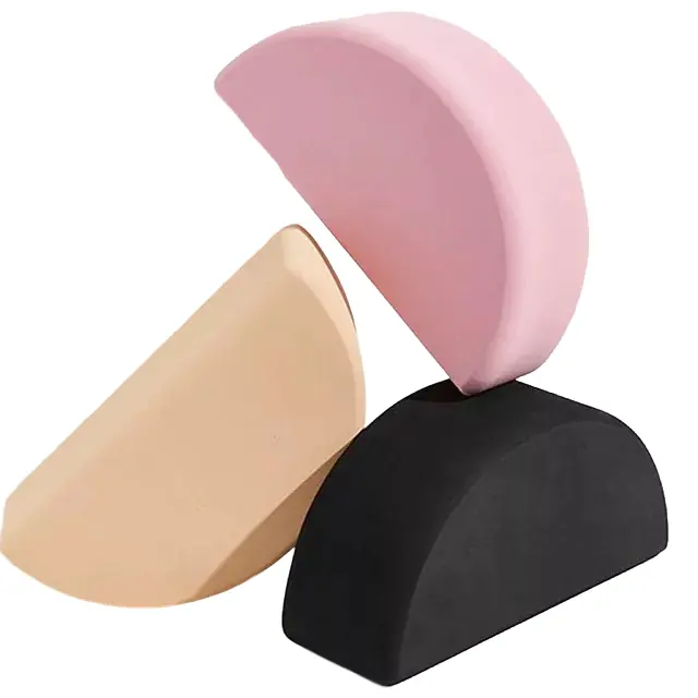 Bloque de yoga en forma de media luna